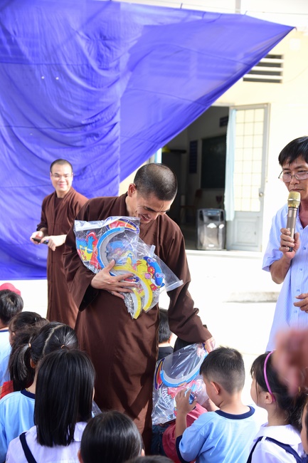 Spreading the love on Mid-Autumn Festival in Tay Ninh