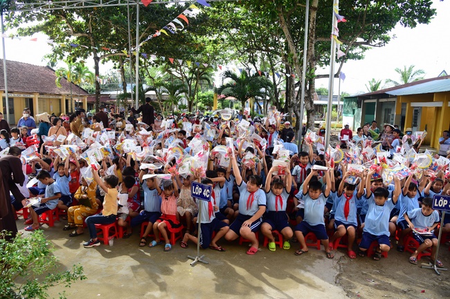 Spreading the love on Mid-Autumn Festival in Tay Ninh