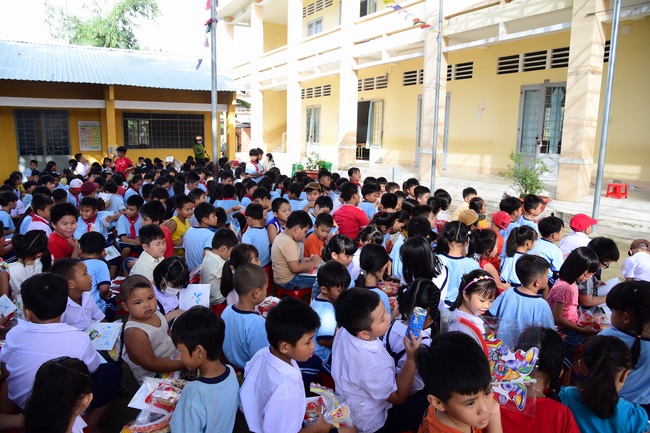 Spreading the love on Mid-Autumn Festival in Tay Ninh
