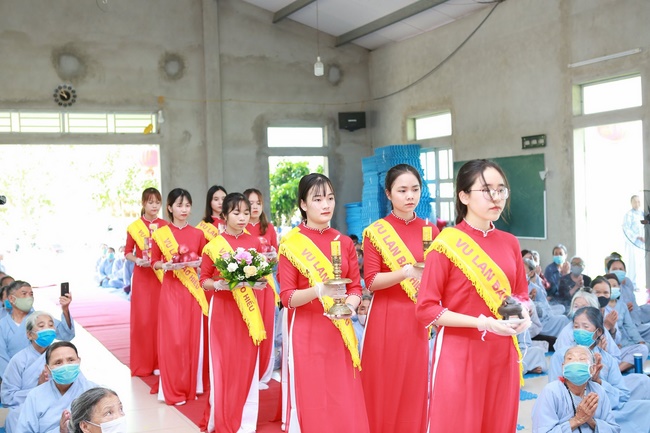 The Great Ullambana Ceremony at Dong Cao Pagoda in Thanh Hoa