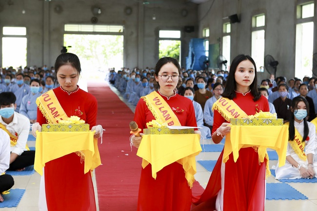 The Great Ullambana Ceremony at Dong Cao Pagoda in Thanh Hoa