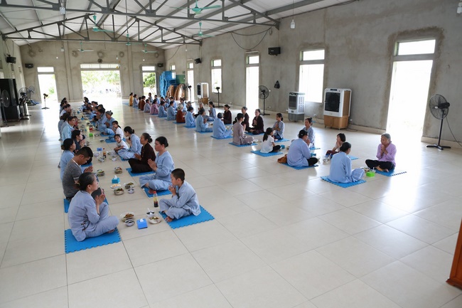 The Ullambana dharma assembly of filial piety  at Dong Cao Pagoda