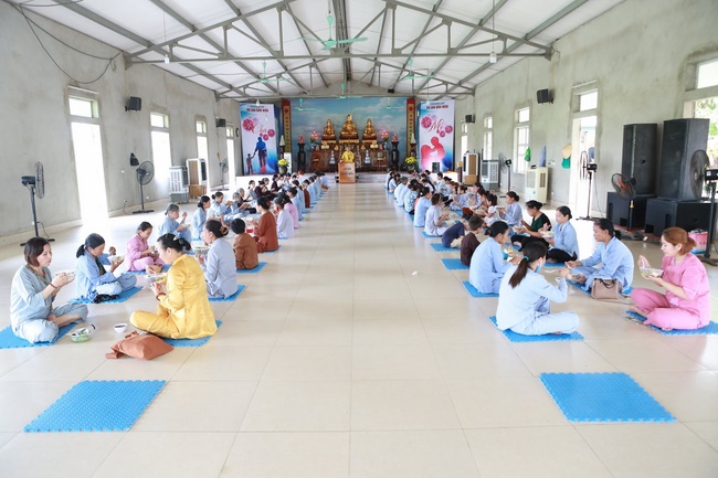 The Ullambana dharma assembly of filial piety  at Dong Cao Pagoda