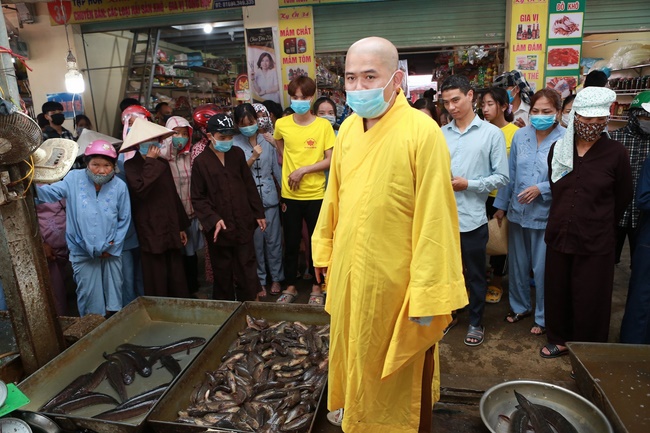 The Ullambana dharma assembly of filial piety  at Dong Cao Pagoda