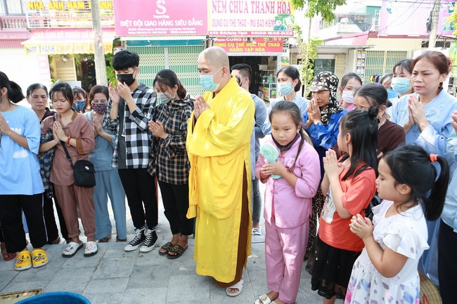 The Ullambana dharma assembly of filial piety  at Dong Cao Pagoda