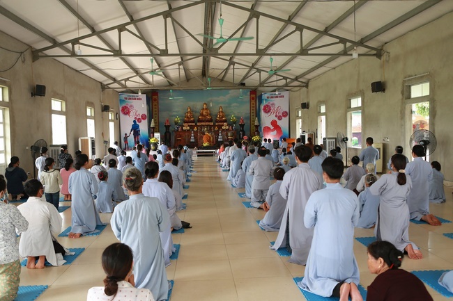 The Ullambana dharma assembly of filial piety  at Dong Cao Pagoda