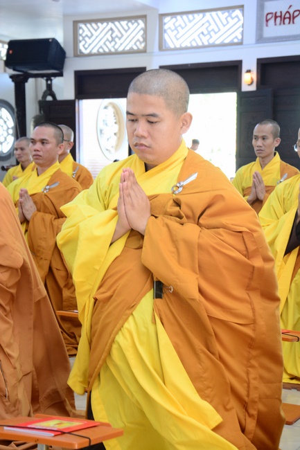 Wishing a long life to the Senior Abbot