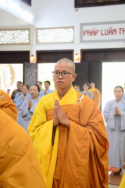 Wishing a long life to the Senior Abbot