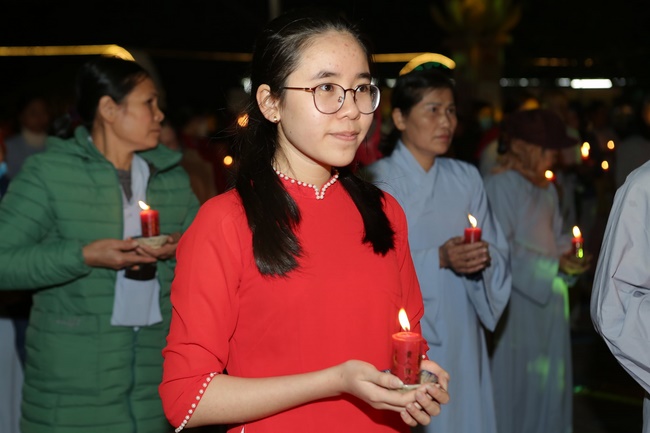 Hoa đăng kỷ niệm đức Phật A Di Đà tại chùa Đống Cao, Thanh Hóa