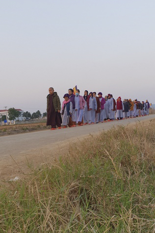 The 10th retreat “Practice as the Buddha's Teachings” at Dong Cao Pagoda