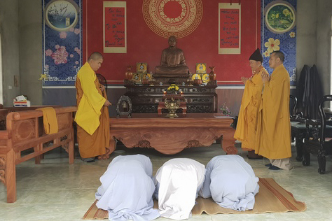 The 10th retreat “Practice as the Buddha's Teachings” at Dong Cao Pagoda
