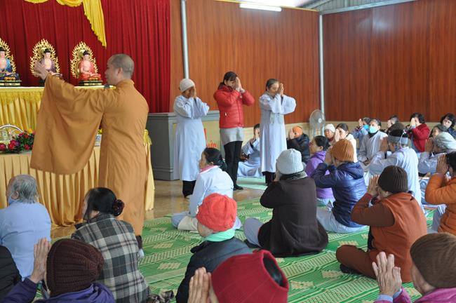 Chùa Tiêu Dao hướng dẫn oai nghi của người Phật tử