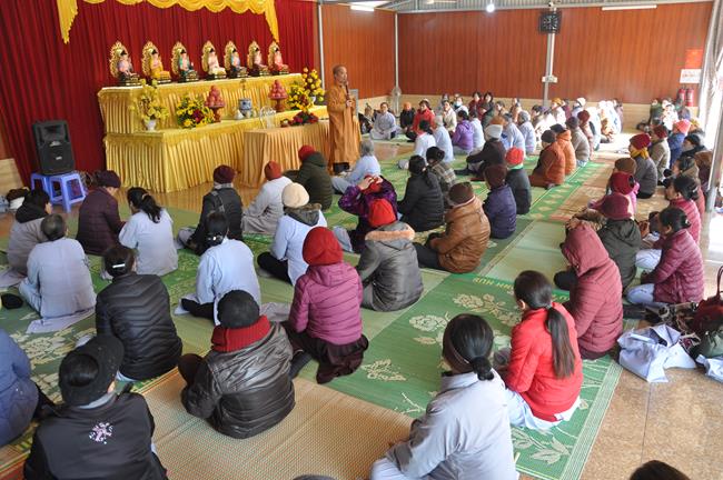 Chùa Tiêu Dao hướng dẫn oai nghi của người Phật tử