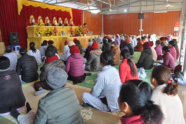 Chùa Tiêu Dao hướng dẫn oai nghi của người Phật tử