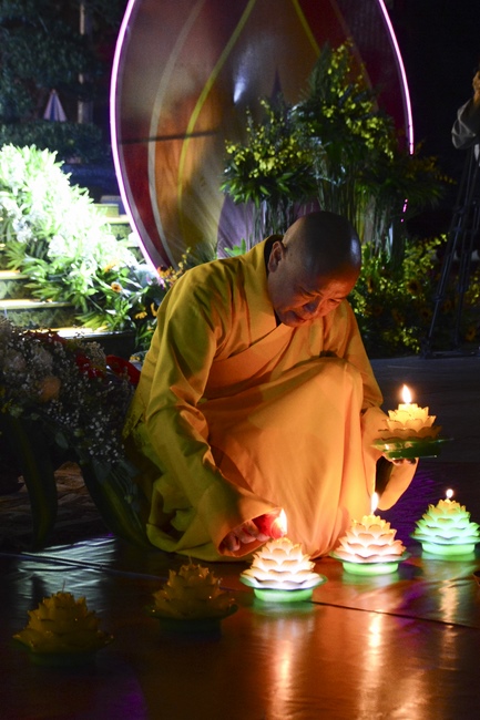 The 3rd gratitude ceremony to the disciples.