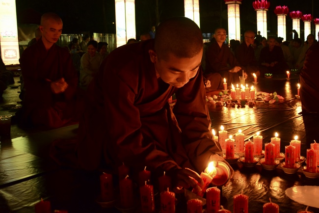 The 3rd gratitude ceremony to the disciples.