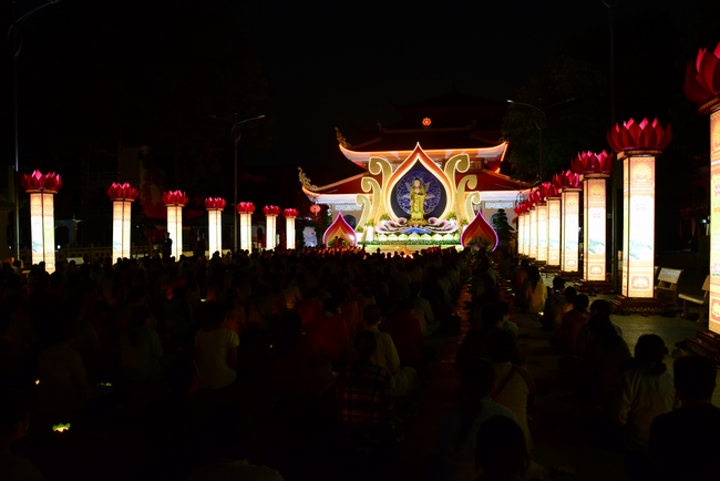 The 3rd gratitude ceremony to the disciples.