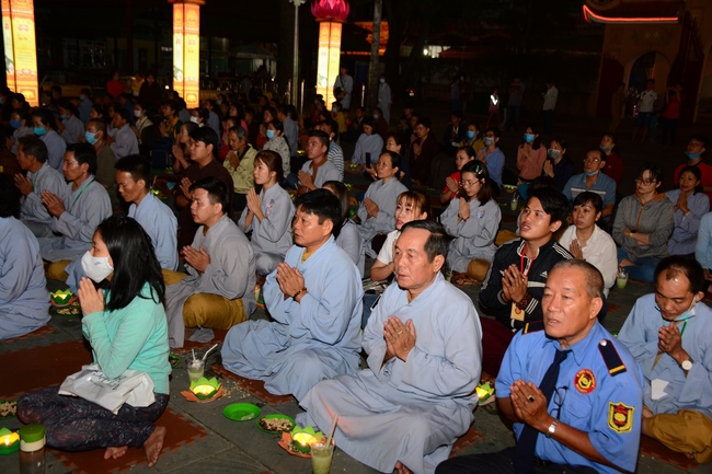 The 3rd gratitude ceremony to the disciples.