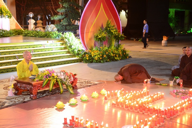 The 3rd gratitude ceremony to the disciples.