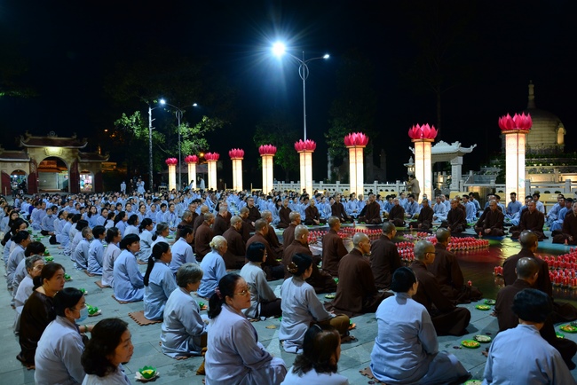 The 3rd gratitude ceremony to the disciples.