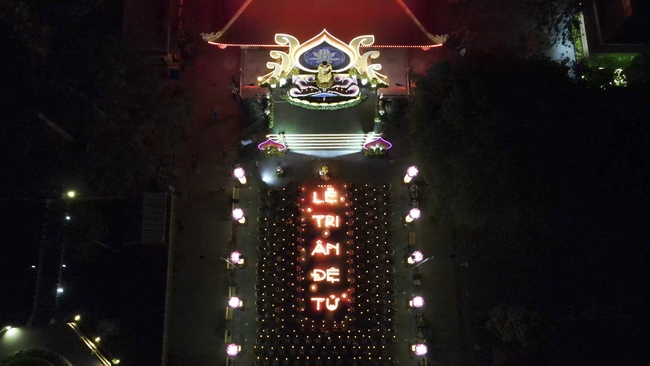 The 3rd gratitude ceremony to the disciples.