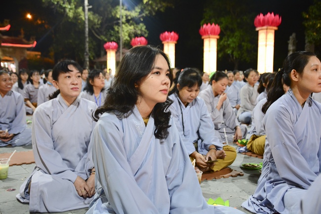 The 3rd gratitude ceremony to the disciples.