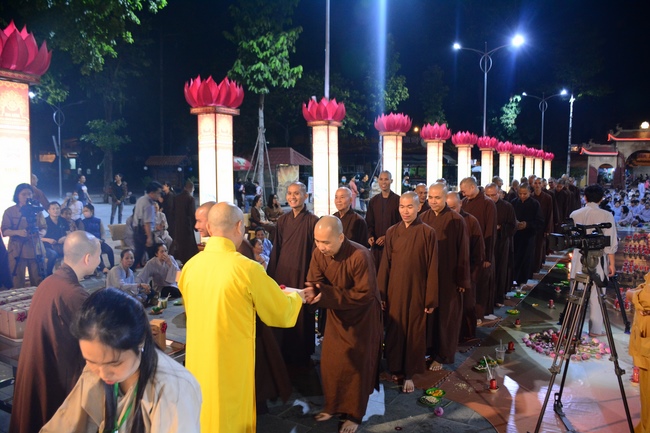 The 3rd gratitude ceremony to the disciples.