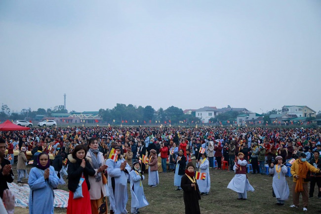 The inauguration ceremony of Buddha Shakyamuni statue 42m at Phuc Lac pagoda, Nghe An