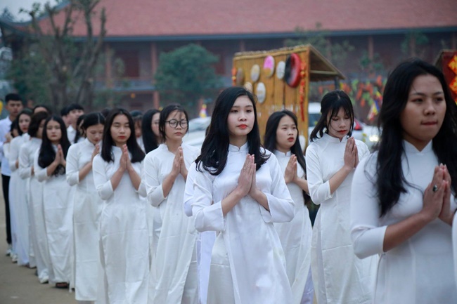 The inauguration ceremony of Buddha Shakyamuni statue 42m at Phuc Lac pagoda, Nghe An