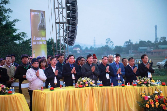 The inauguration ceremony of Buddha Shakyamuni statue 42m at Phuc Lac pagoda, Nghe An