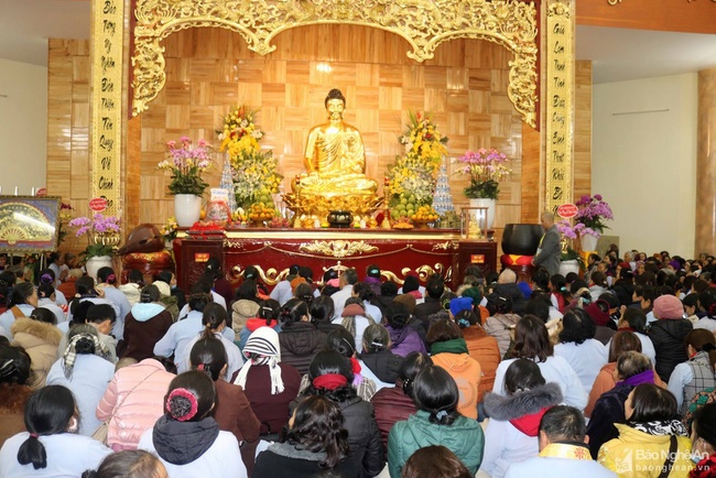 The inauguration ceremony of Buddha Shakyamuni statue 42m at Phuc Lac pagoda, Nghe An