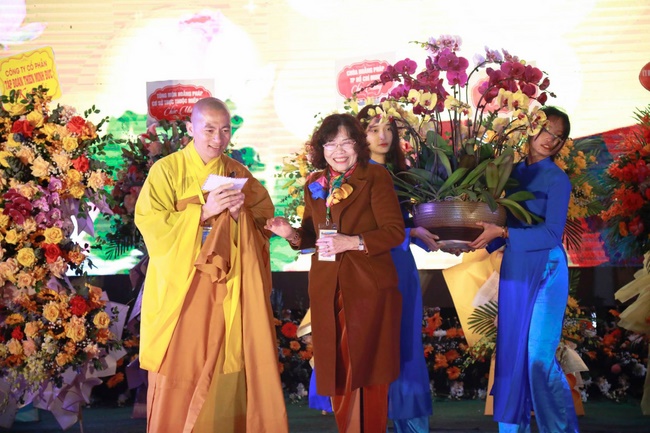 The inauguration ceremony of Buddha Shakyamuni statue 42m at Phuc Lac pagoda, Nghe An
