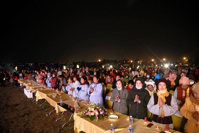 The inauguration ceremony of Buddha Shakyamuni statue 42m at Phuc Lac pagoda, Nghe An