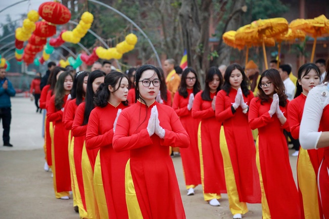 The inauguration ceremony of Buddha Shakyamuni statue 42m at Phuc Lac pagoda, Nghe An