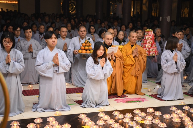 Flower-Candle Light Night of celebrating the Buddha Shakyamuni enlightenment