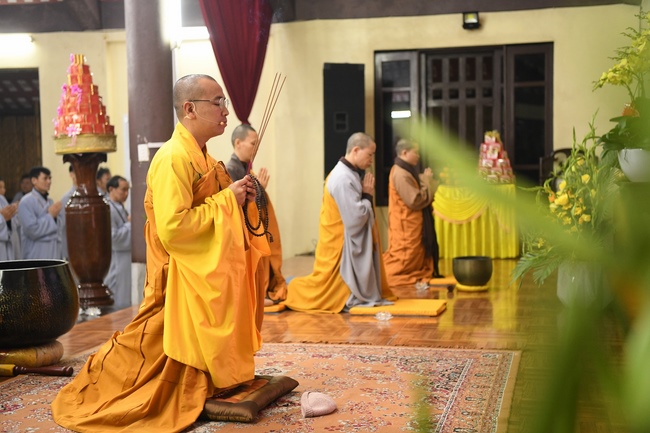 Flower-Candle Light Night of celebrating the Buddha Shakyamuni enlightenment