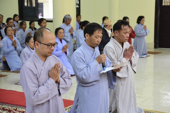 Three-Jewel  Refuge Ceremony at Tay Khanh Pagoda in Thai Binh