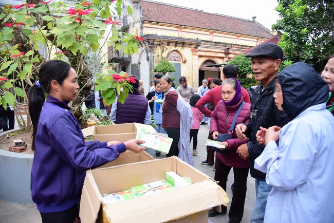 Three-Jewel  Refuge Ceremony at Tay Khanh Pagoda in Thai Binh