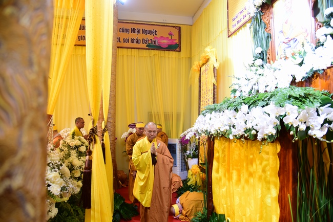 Lễ viếng Ni trưởng Thích Nữ Huệ Giác