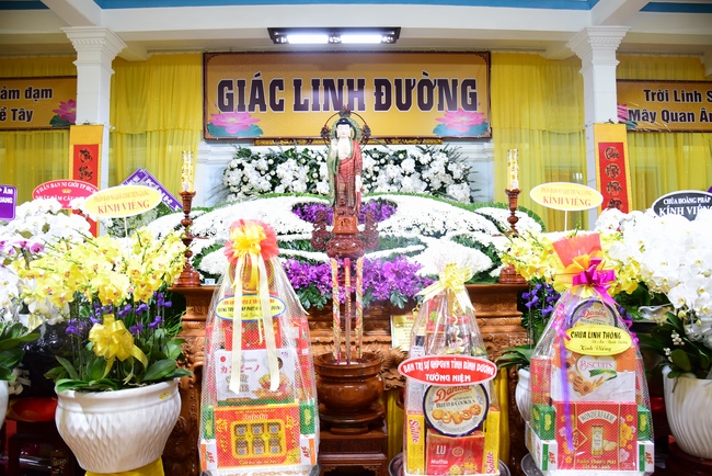 Lễ viếng Ni trưởng Thích Nữ Huệ Giác