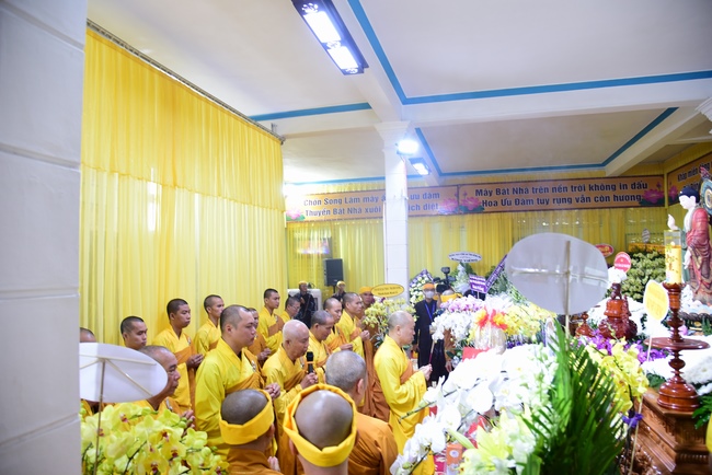 Lễ viếng Ni trưởng Thích Nữ Huệ Giác