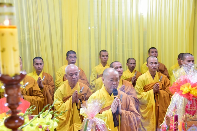 Lễ viếng Ni trưởng Thích Nữ Huệ Giác