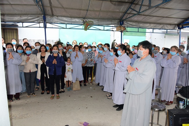 Visiting Buddhist Giac Thuan Funeral