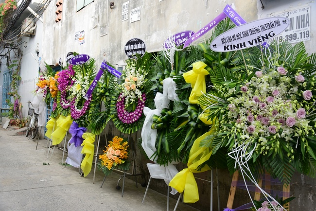 Visiting Buddhist Giac Thuan Funeral
