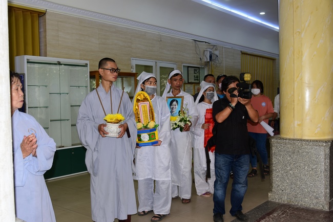 Visiting Buddhist Giac Thuan Funeral