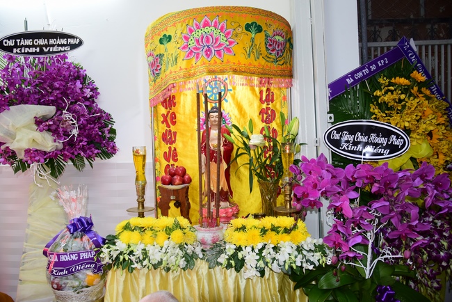 Visiting Buddhist Giac Thuan Funeral