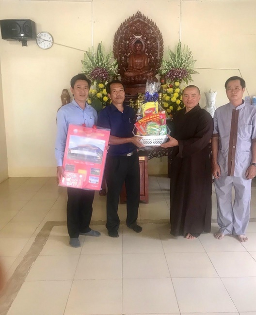 Ban Tôn giáo Tây Ninh viếng thăm chùa Suối Pháp