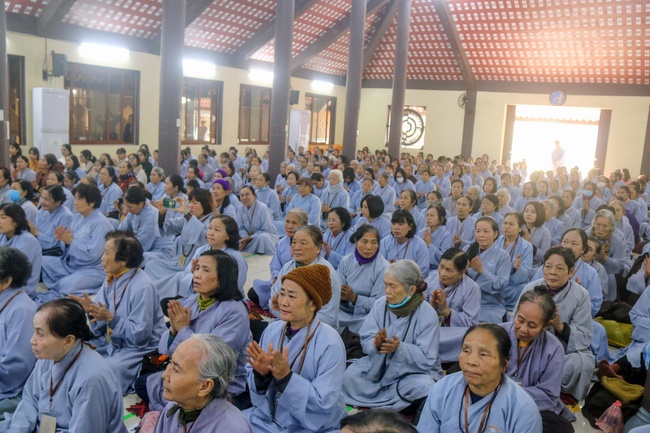 The rite of Dharma thanking, year-end summation and gratitude to Buddhists of Hoa Phuc pagoda