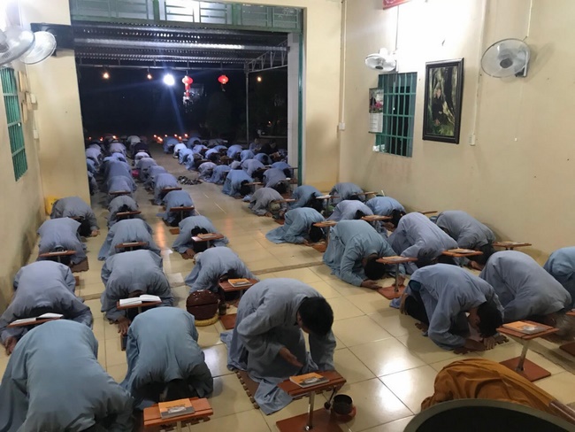 Repentant Ceremony at Suoi Phap Pagoda, Tay Ninh