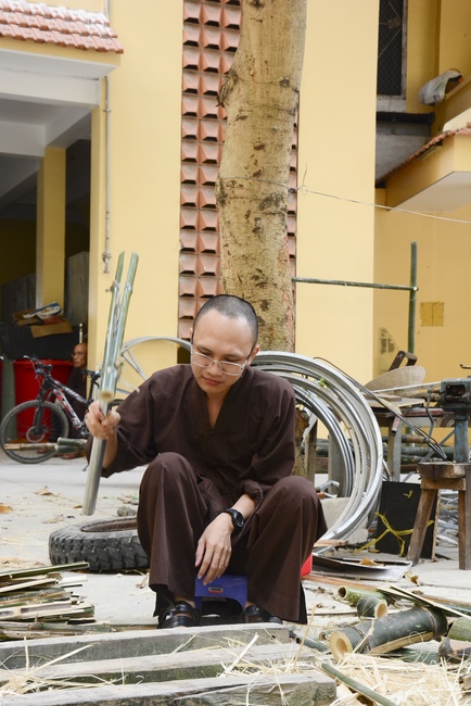 Series photos of activities preparing for the New Year 2021